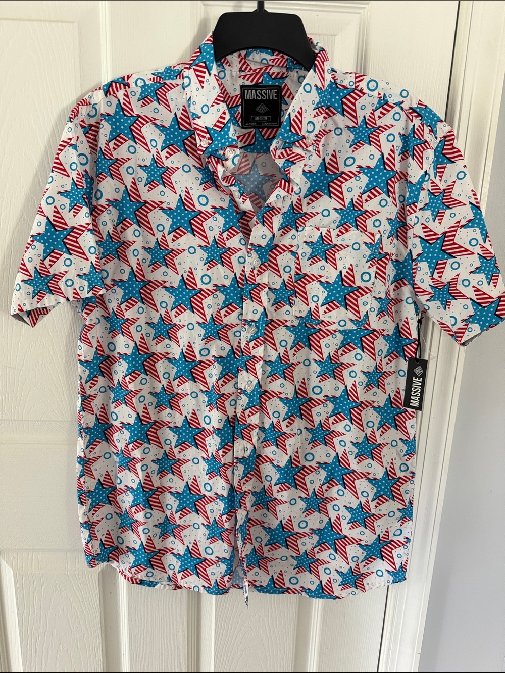 Menโs Short-Sleeve Button-Up Shirt - White with Red & Blue Stars Medium